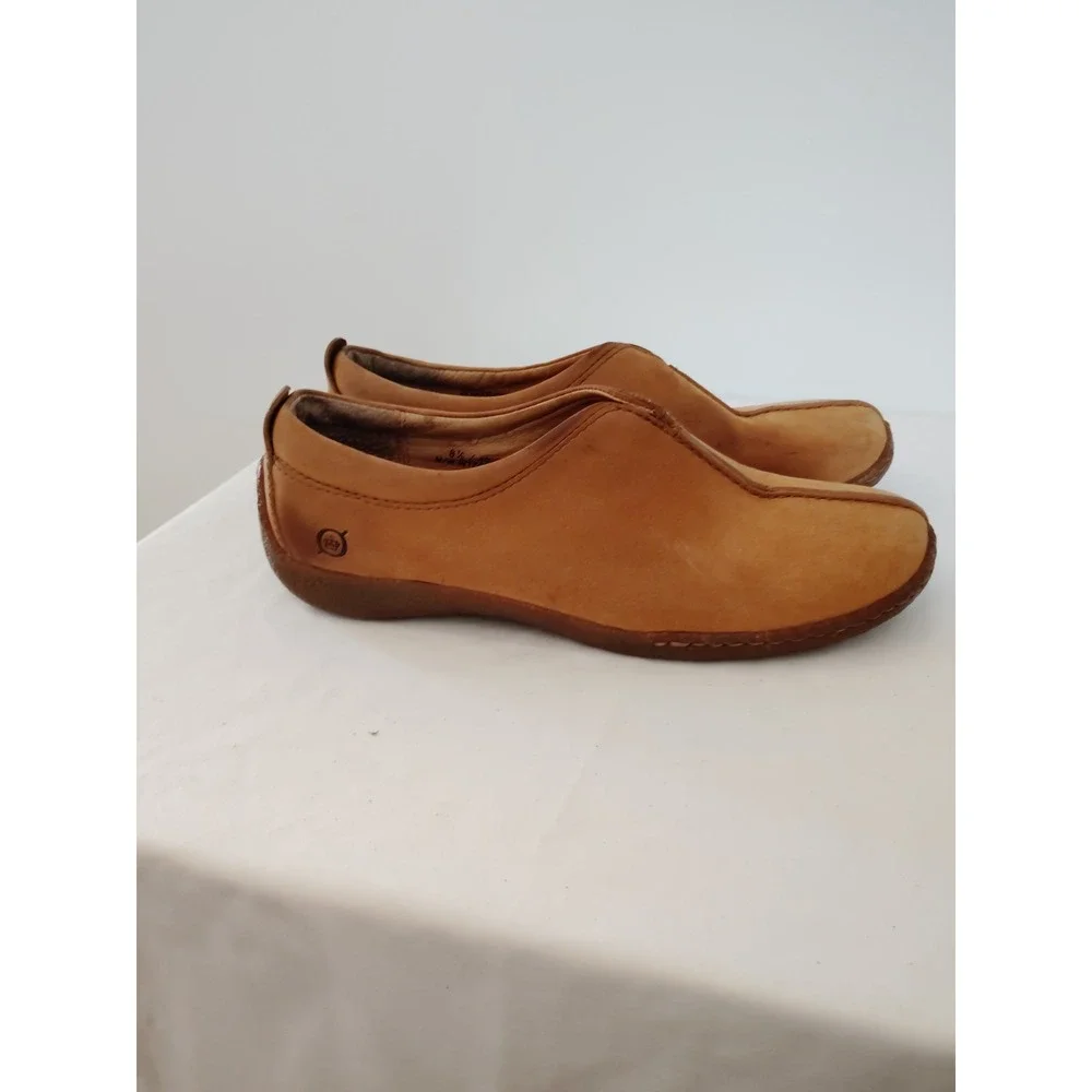 Born Shoes Women 8.5M Tan Nubuck Leather Comfort Slip On Split Toe Clogs Loafers